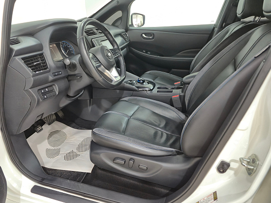 Nissan Leaf, 2019 года, пробег 53097 км