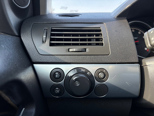 Opel Astra, 2011 года, пробег 190861 км