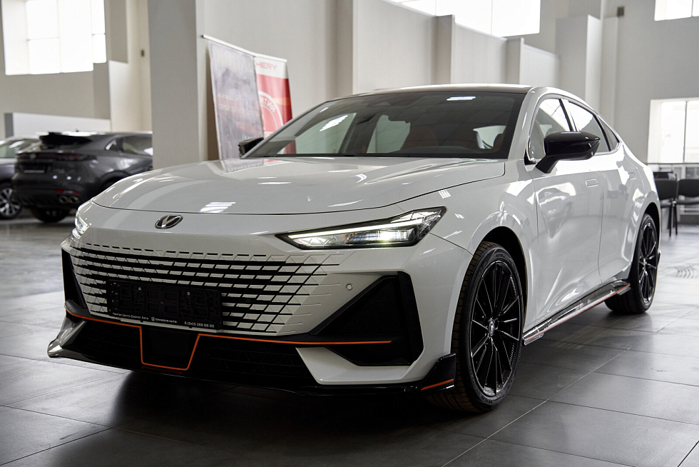 Changan UNI-V Техно, белый