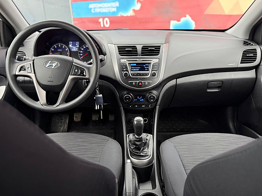 Hyundai Solaris, 2016 года, пробег 290000 км