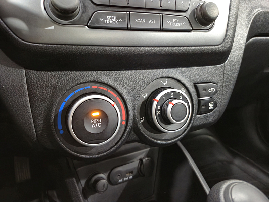 Kia Rio Luxe, 2013 года, пробег 68532 км