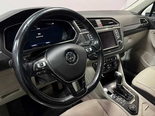 Volkswagen Tiguan Sportline, 2017 года, пробег 128100 км