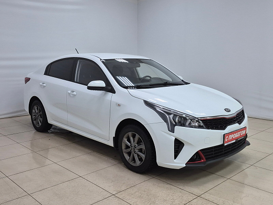 Kia Rio Luxe, 2020 года, пробег 59310 км