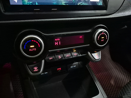 Kia Rio Luxe, 2021 года, пробег 77528 км