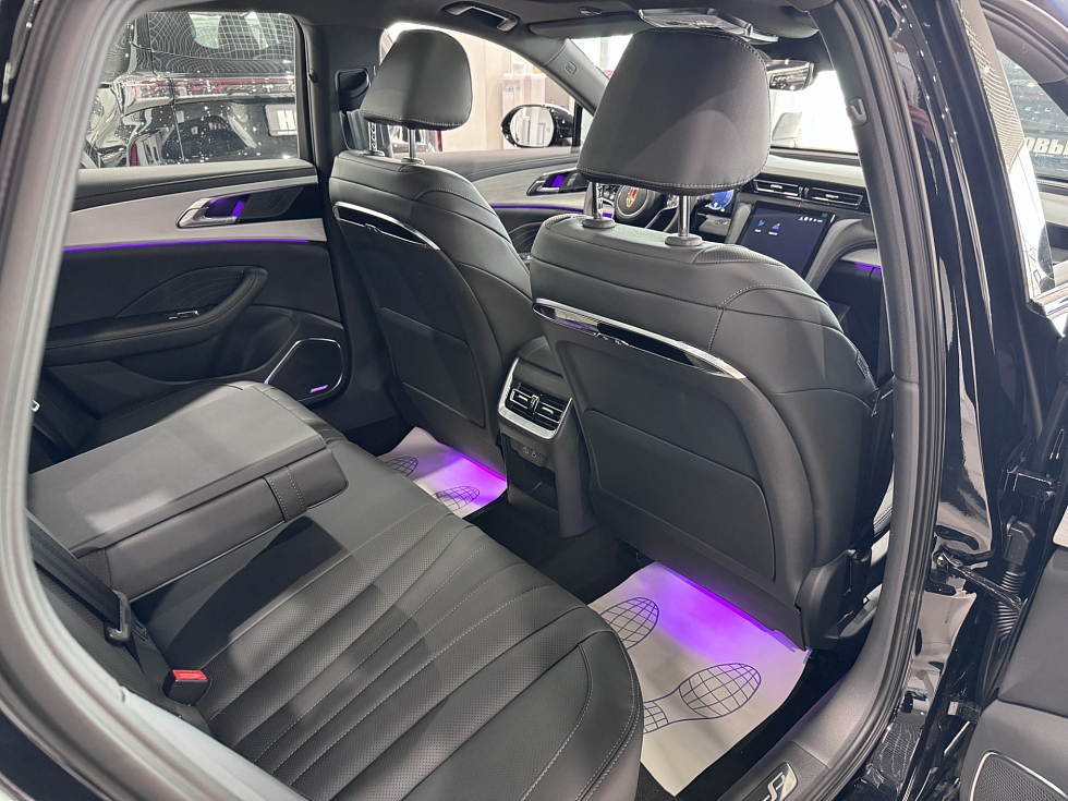 Hongqi H5 Чёрная Серия (Black Edition), черный