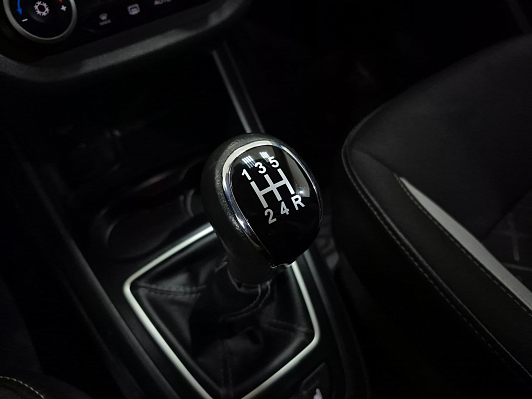 Lada (ВАЗ) Vesta Luxe Prestige, 2019 года, пробег 84533 км