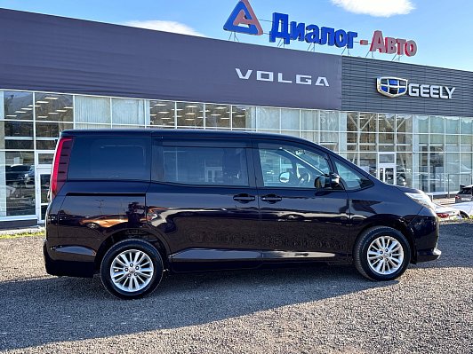 Toyota Noah, 2015 года, пробег 178702 км