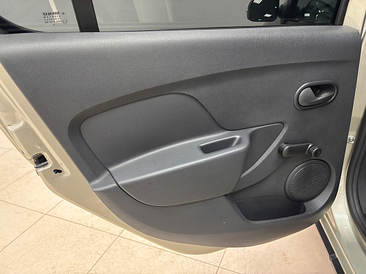 Renault Sandero Stepway Life, 2020 года, пробег 25900 км