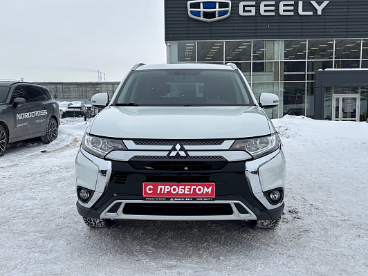 Mitsubishi Outlander Instyle, 2021 года, пробег 83293 км