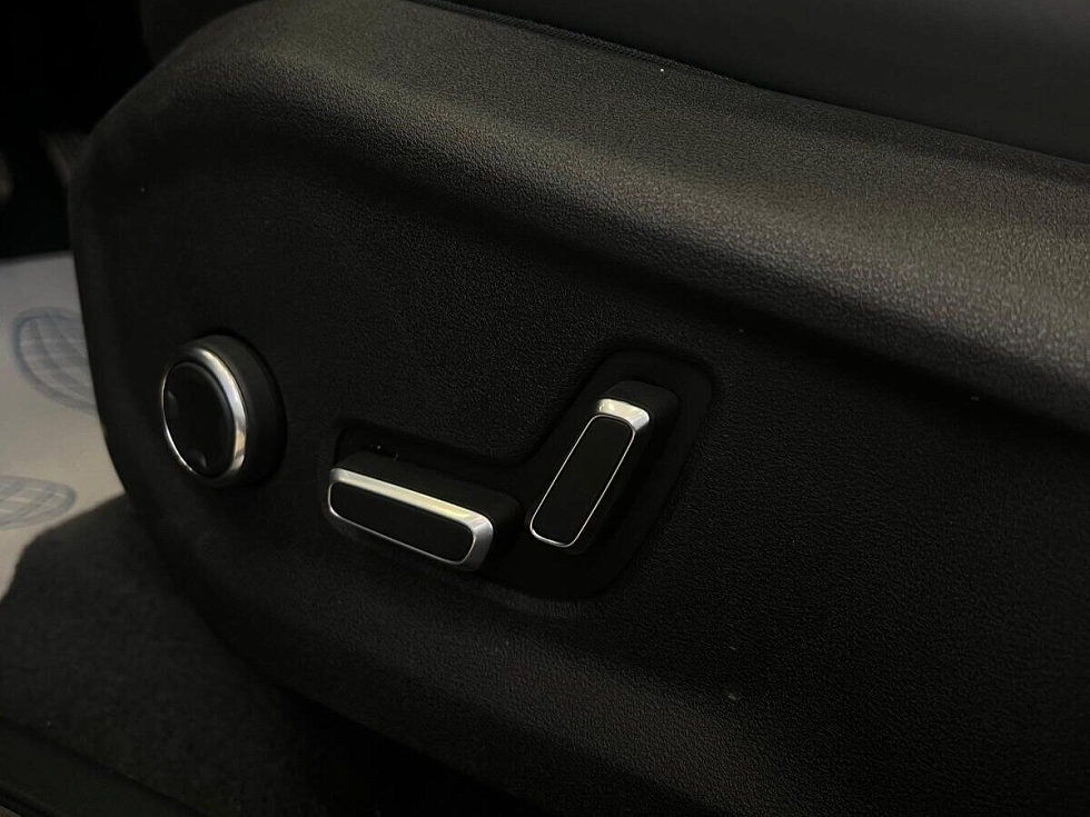 Geely Monjaro Флагман, черный