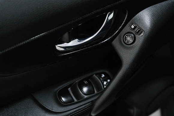 Nissan X-Trail, 2017 года, пробег 107000 км