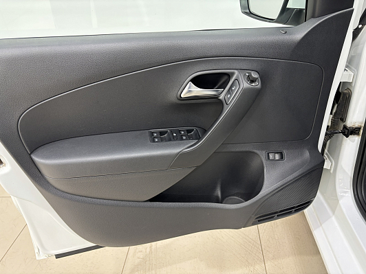 Volkswagen Polo Comfortline, 2019 года, пробег 116455 км