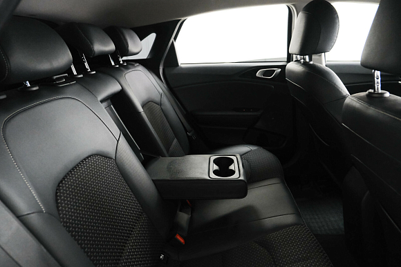 Kia Ceed, 2018 года, пробег 87923 км