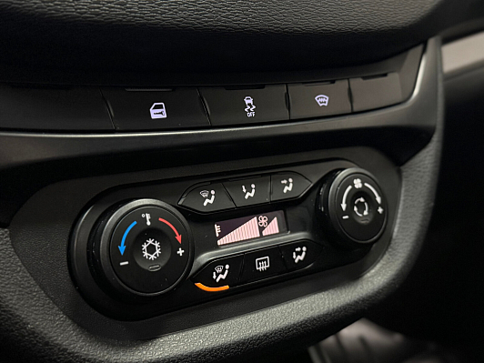 Lada (ВАЗ) Vesta Luxe, 2021 года, пробег 88000 км