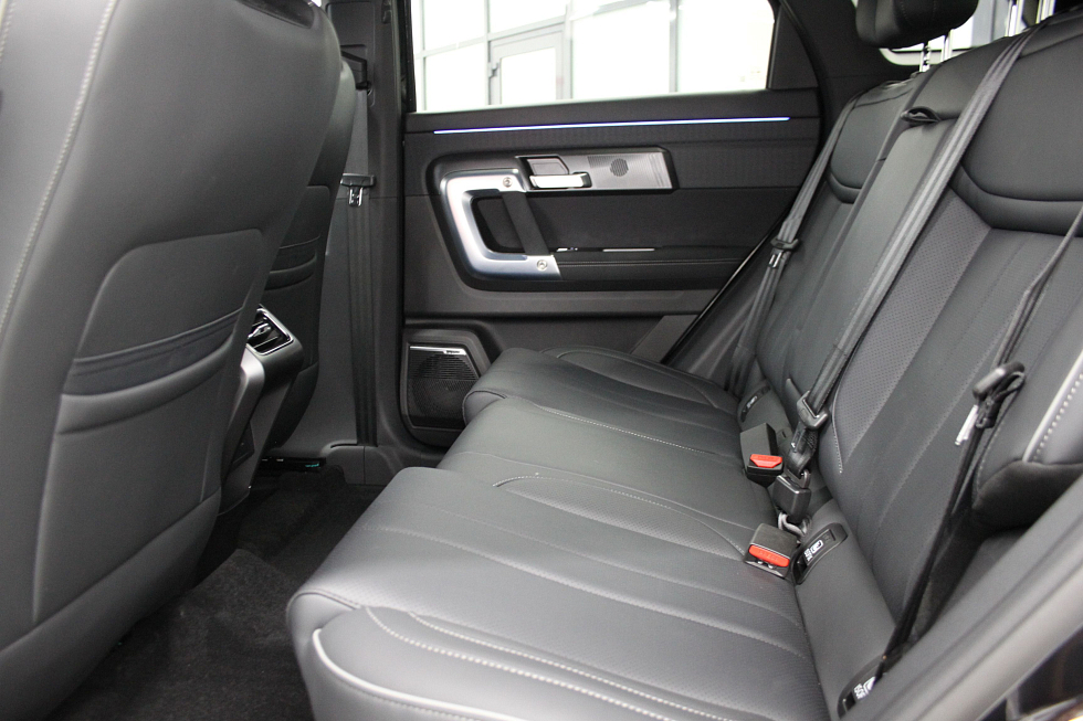 Omoda C7 , черный