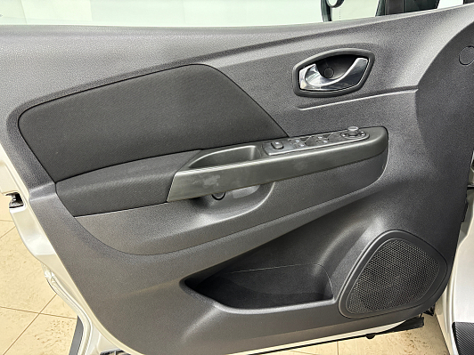 Renault Kaptur Drive, 2017 года, пробег 108155 км