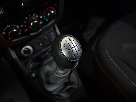 Renault Duster Dakar Edition, 2019 года, пробег 106074 км
