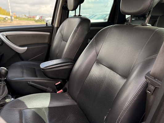 Renault Duster Luxe Privilege, 2012 года, пробег 217682 км