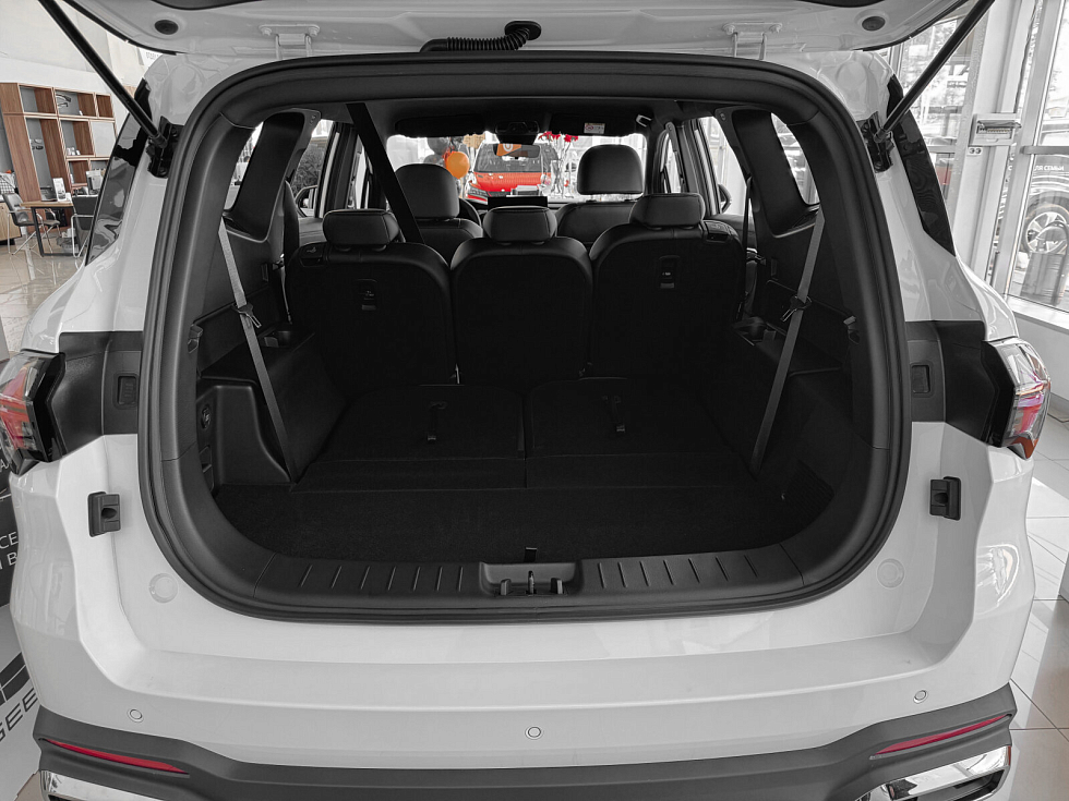 Geely Okavango Flagship, белый