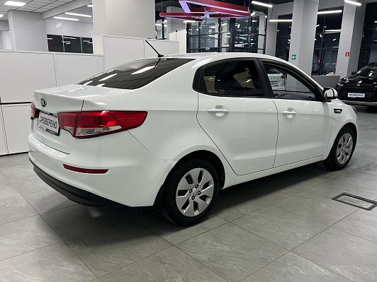 Kia Rio, 2015 года, пробег 190000 км