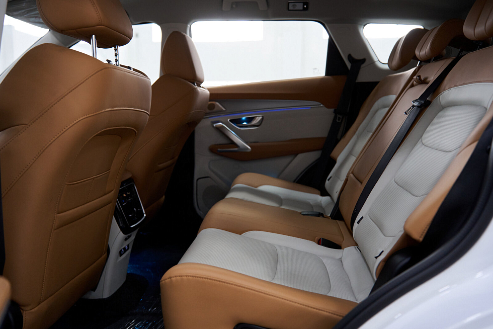 JETOUR X70 PLUS Люкс, черный