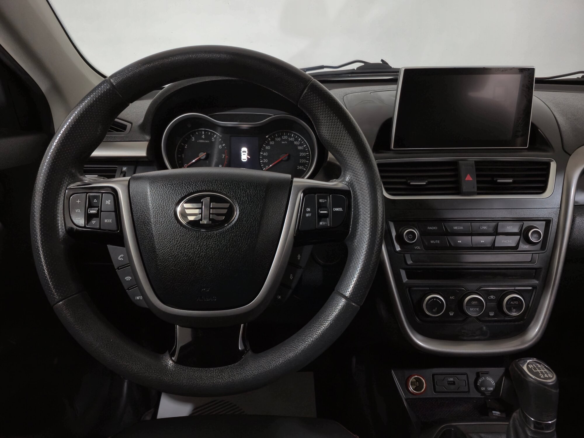 FAW Besturn X80 Luxury, 2018 года, пробег 166236 км