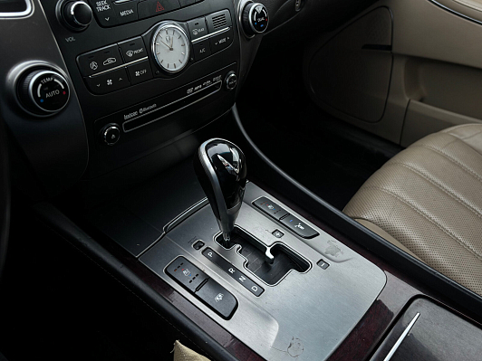 Hyundai Equus Luxury, 2012 года, пробег 202555 км