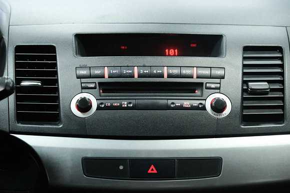 Mitsubishi Lancer, 2011 года, пробег 256000 км