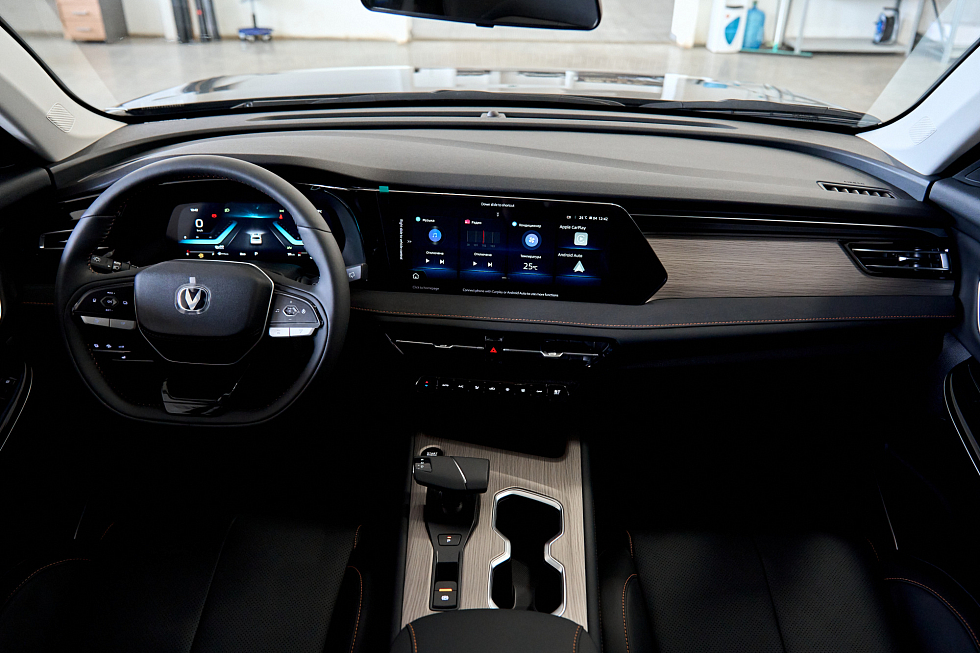 Changan CS75 Pro Техно 5 мест, черный