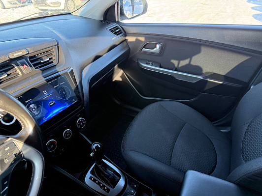 Kia Rio Luxe, 2015 года, пробег 151184 км