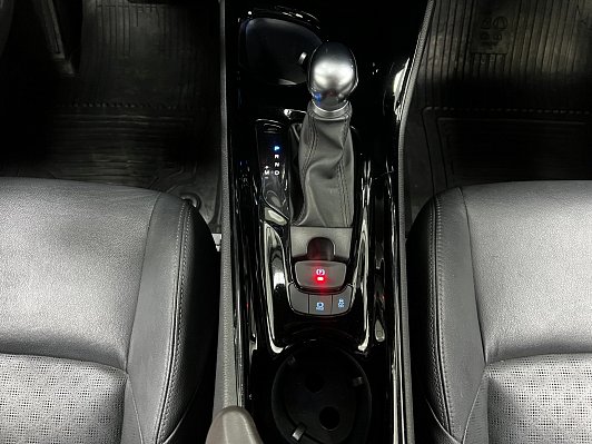 Toyota C-HR, 2019 года, пробег 110831 км
