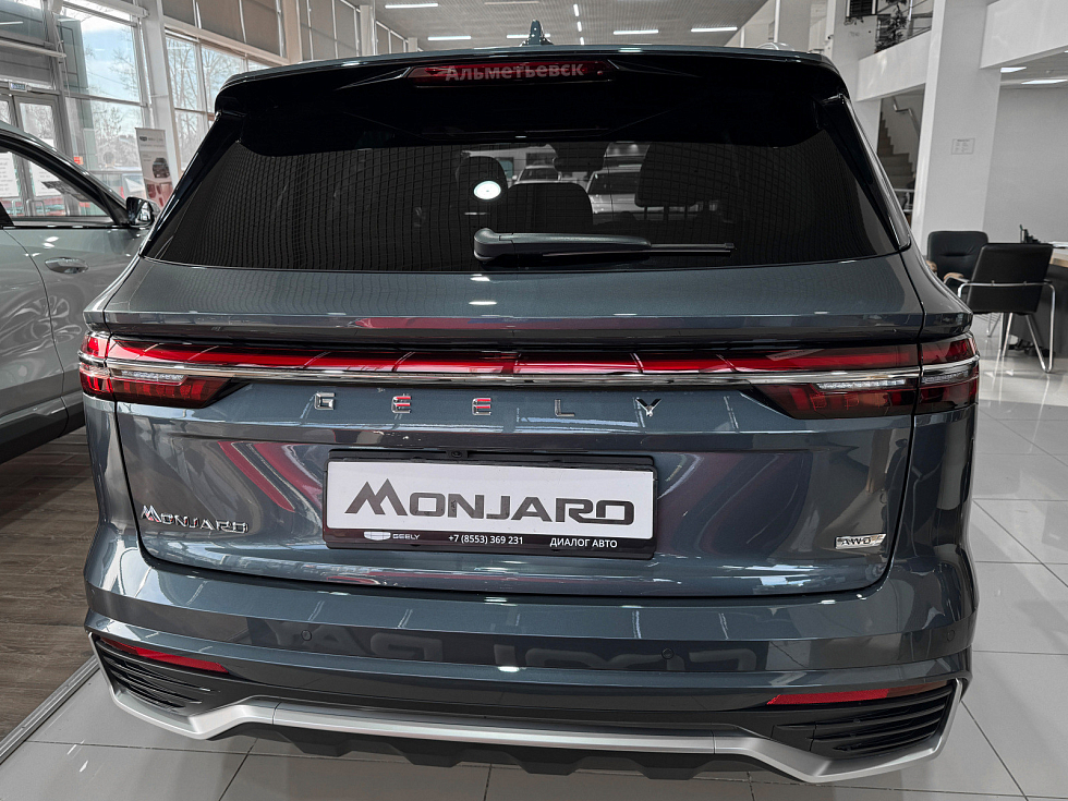 Geely Monjaro Люкс, серый