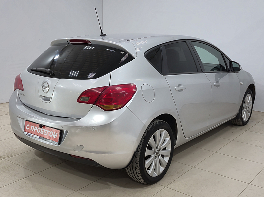 Opel Astra Cosmo, 2011 года, пробег 180923 км