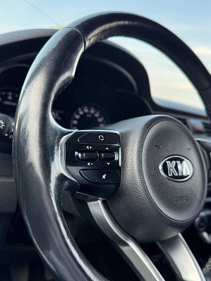 Kia Rio Luxe, 2017 года, пробег 103900 км