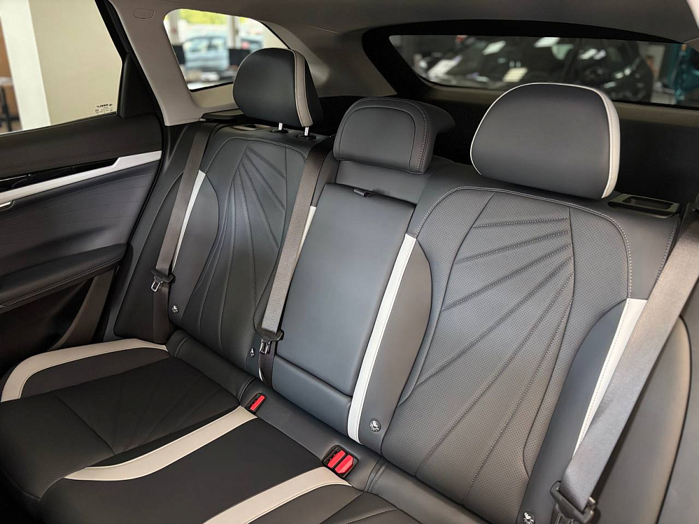 Geely Atlas Flagship Sport, серый