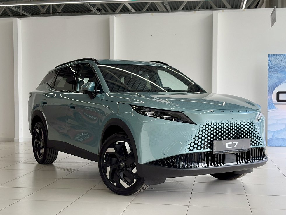 Omoda C7 Актив, зеленый