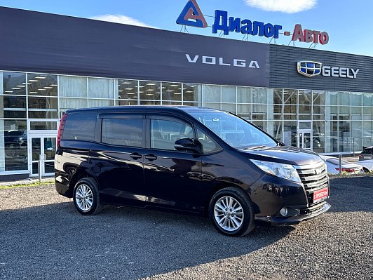 Toyota Noah, 2015 года, пробег 178702 км