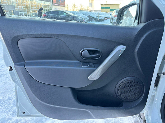 Renault Sandero Stepway Life, 2019 года, пробег 112333 км