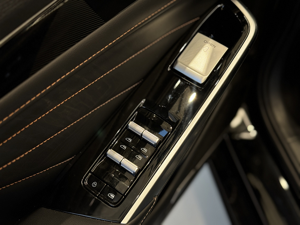 Geely Preface Люкс, черный