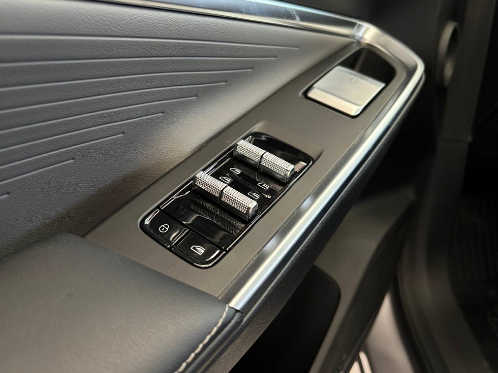 Geely Cityray Flagship Sport, серебряный