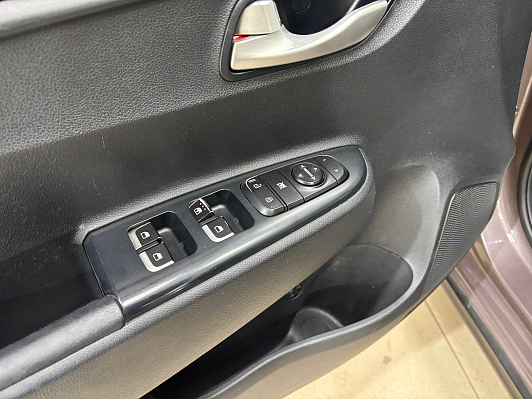 Kia Rio Luxe 2018 FWC, 2017 года, пробег 191112 км