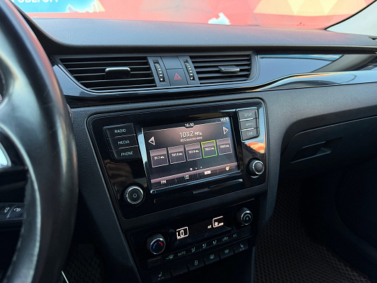 Skoda Rapid Hockey Edition Ambition, 2017 года, пробег 101000 км