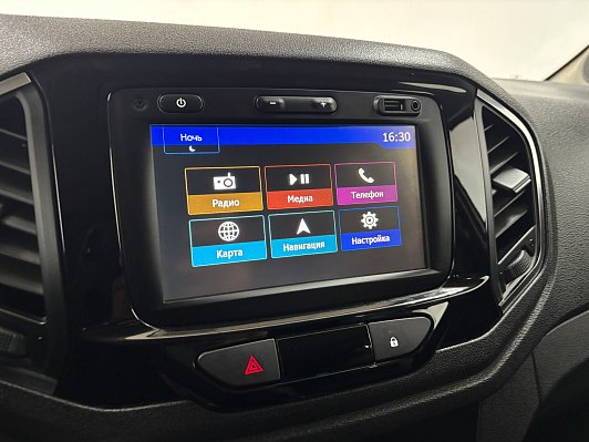 Lada (ВАЗ) XRAY Luxe Prestige (2018-2021), 2016 года, пробег 111030 км