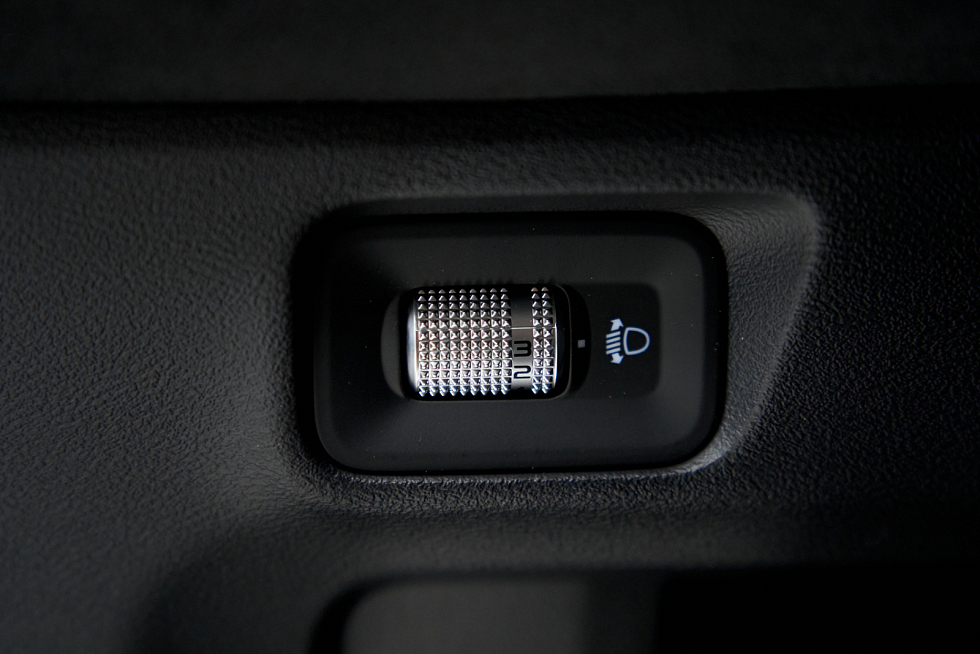 Geely Monjaro Flagship (Xingyue L), серый