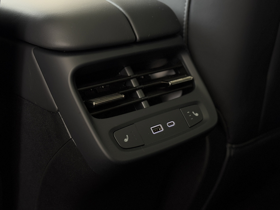 Omoda C7 Drive, зеленый