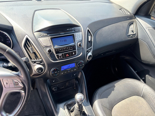 Hyundai ix35, 2010 года, пробег 278674 км
