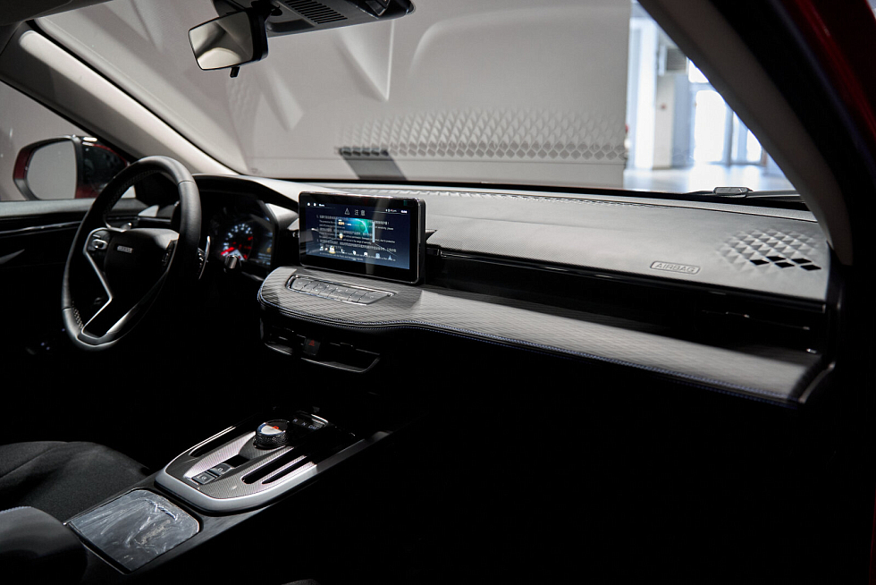 Haval Jolion Comfort, красный