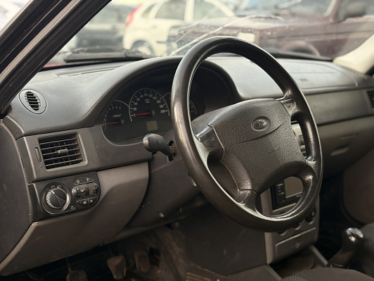 Lada (ВАЗ) Priora Люкс, 2010 года, пробег 236392 км
