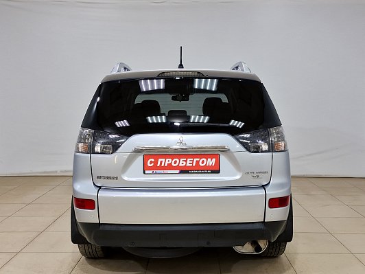 Mitsubishi Outlander Intense, 2008 года, пробег 179504 км