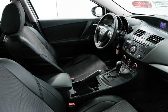 Mazda 3 Touring Plus, 2012 года, пробег 156000 км